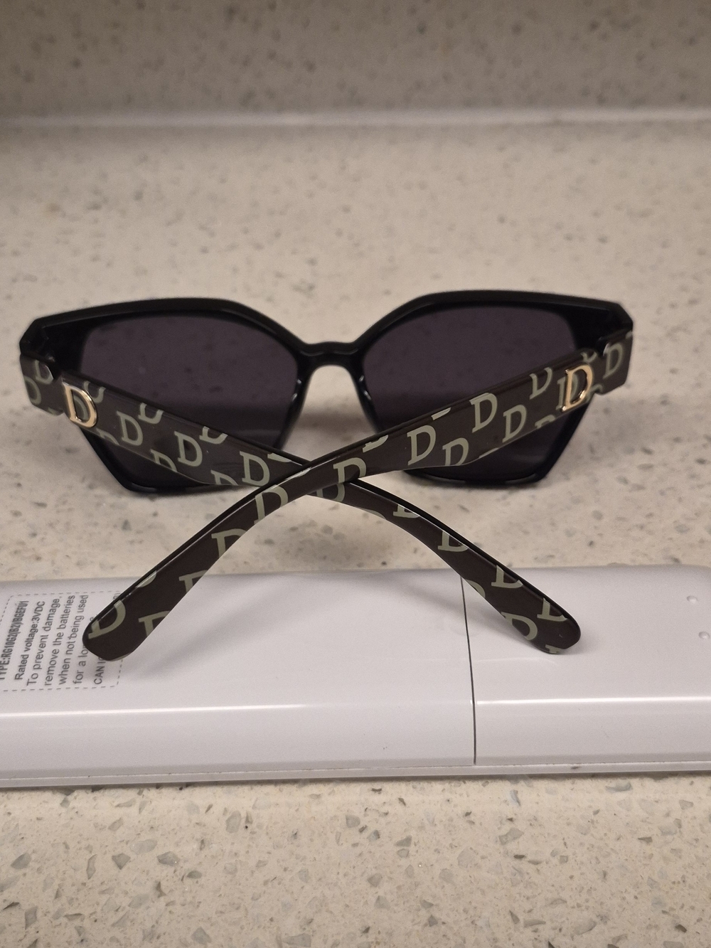 Black Sunglasses with Logo-Pattern Temples